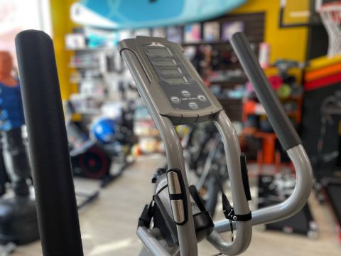 Эллиптический тренажер Spirit Fitness XG200 (Витринный экземпляр) 
