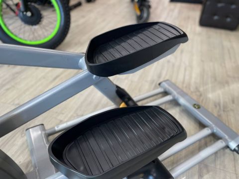 Эллиптический тренажер Spirit Fitness XG200 (Витринный экземпляр) 