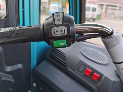 Трицикл грузовой GreenCamel Тендер D1500 (60V 1000W) кабина, понижающая